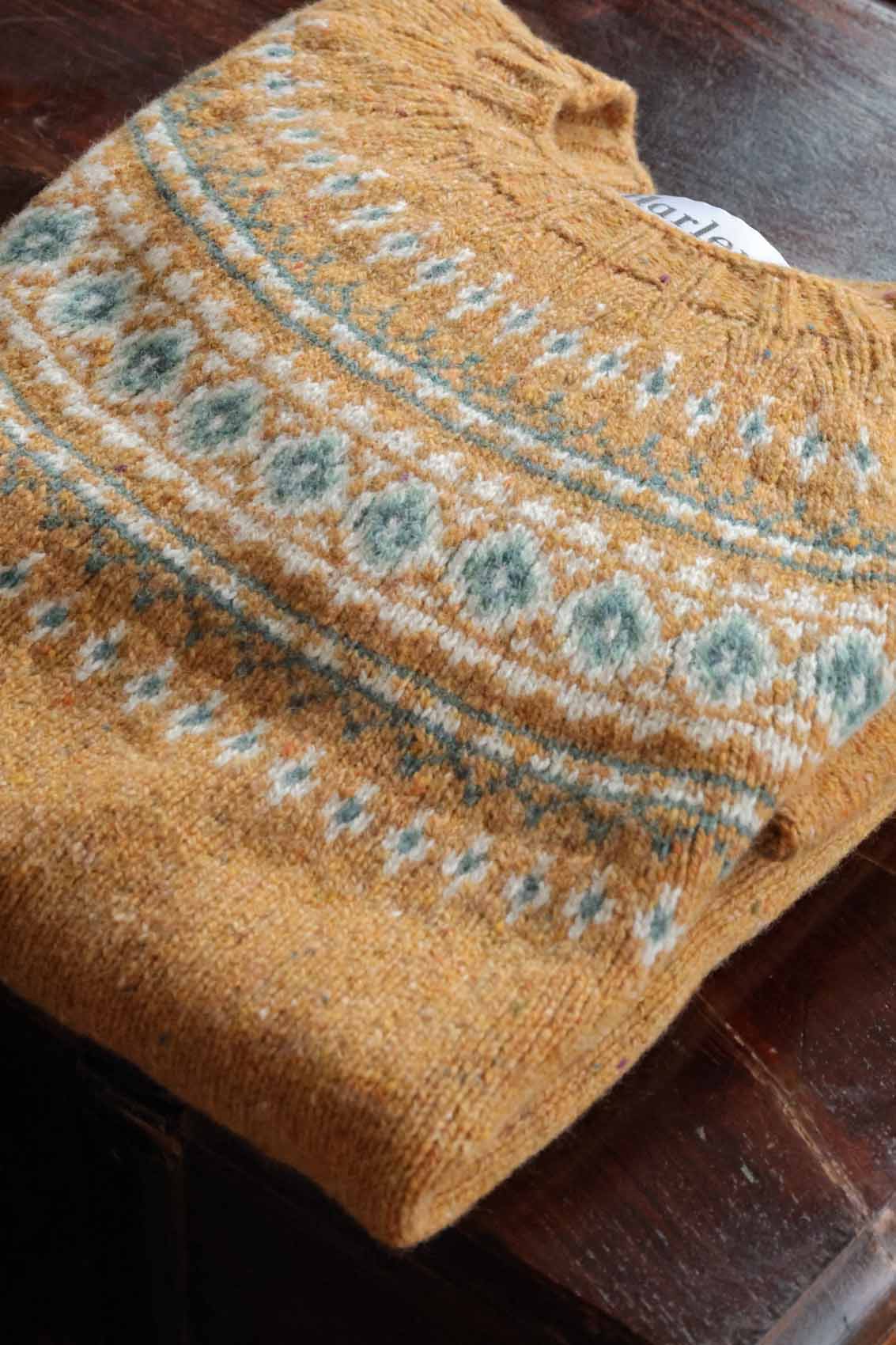 Schottische Damen Pullover und Strickjacken – Fair Isle und Kaschmir von Eribé und Harley