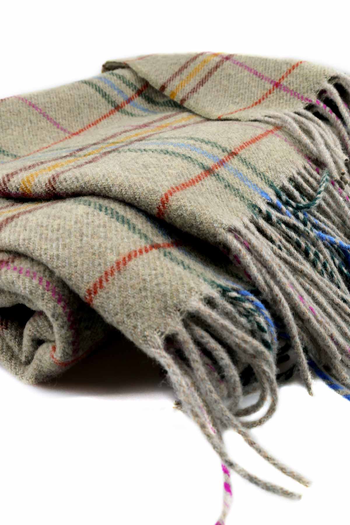 Kuuhi Tartan Wolldecke im Ailsa Craig Muster, reine Schurwolle, Made in Scotland