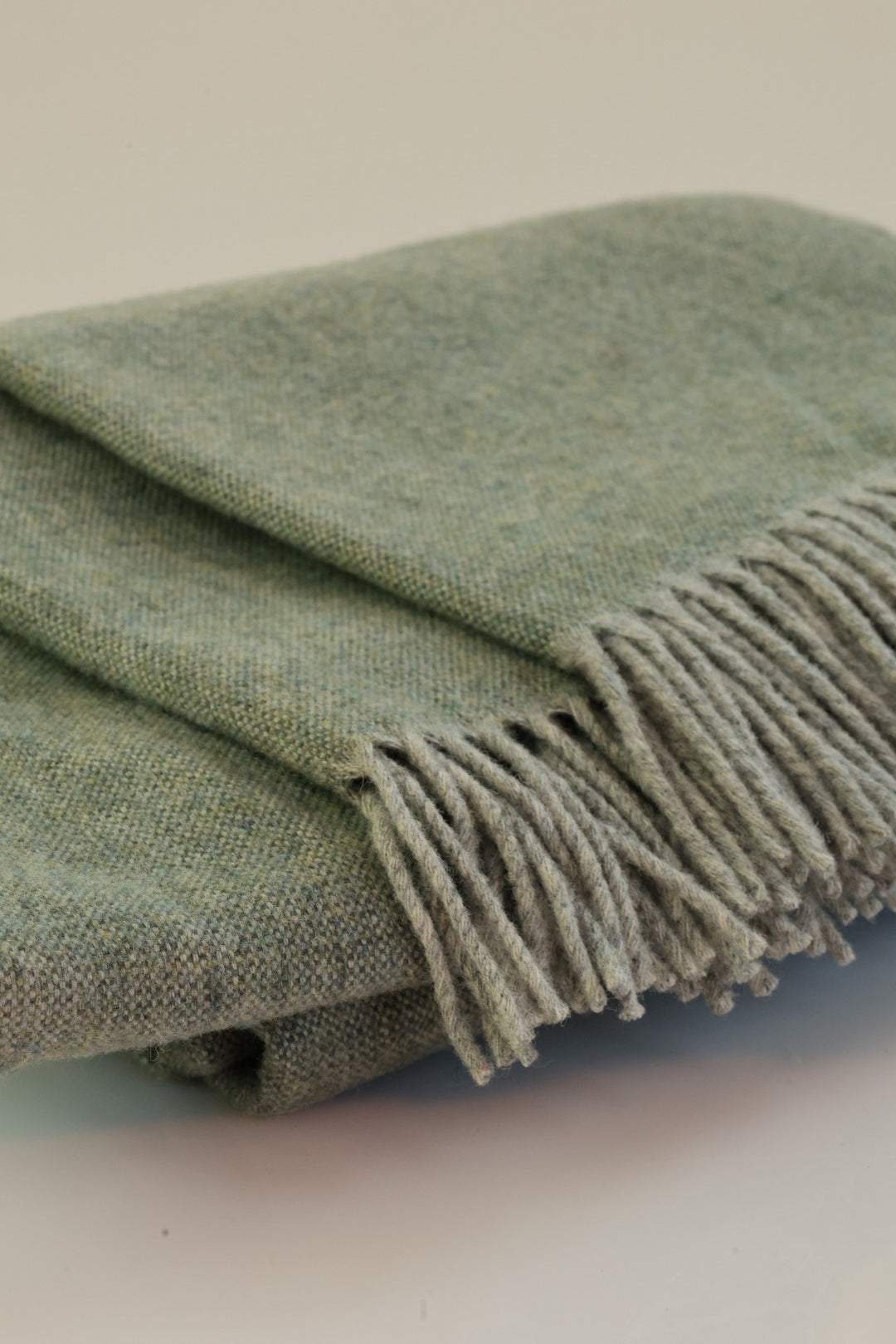 Bedspread 100% virgin wool green