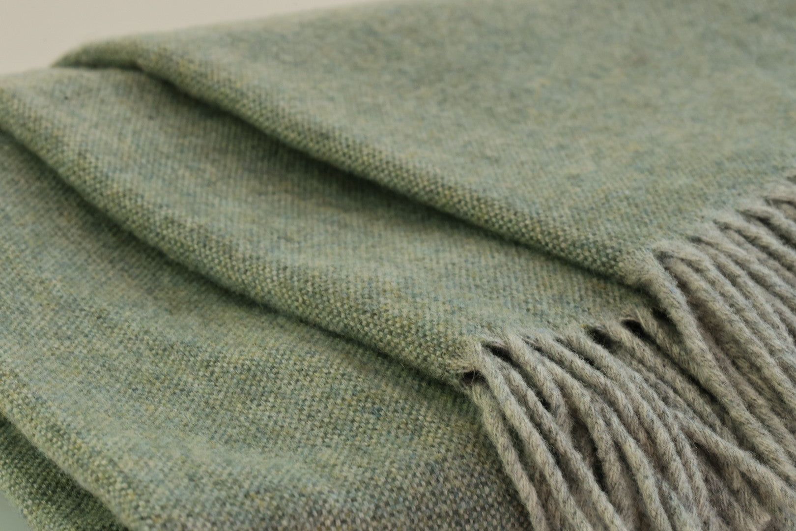 Bedspread 100% virgin wool green