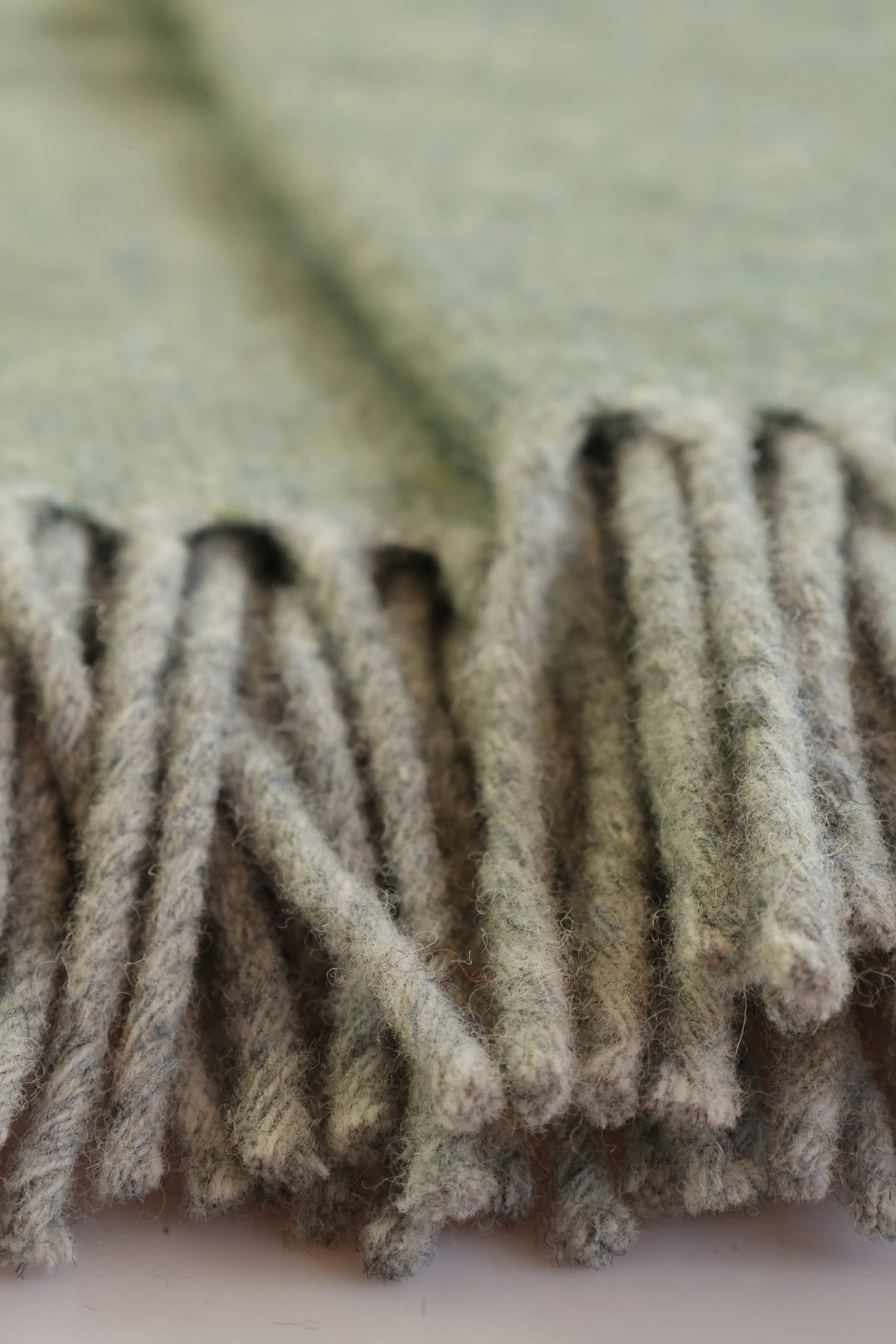 Bedspread 100% virgin wool green