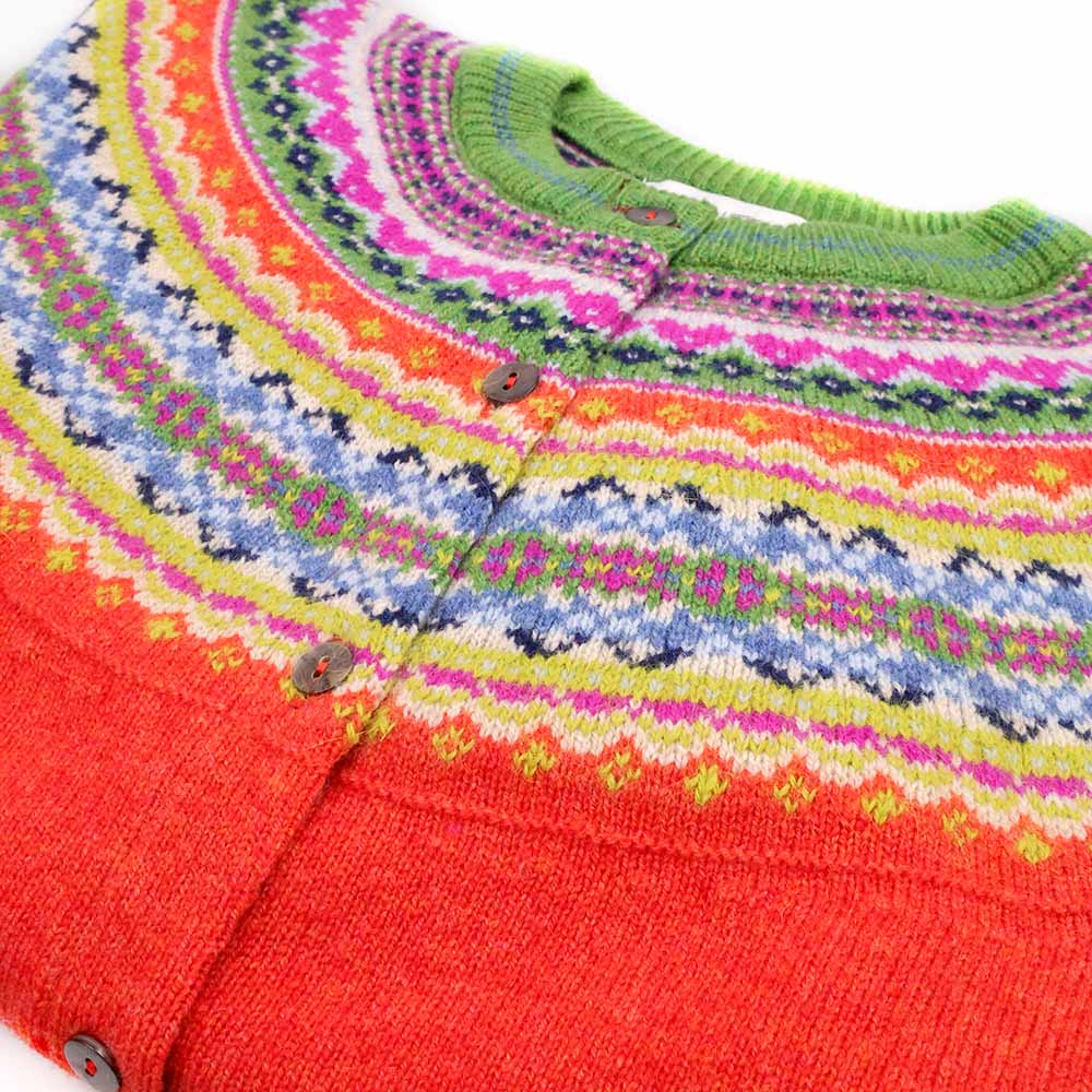 Eribe-Alpine_Strickjacke-Damen-Bellarose-Kragen-knöpfe