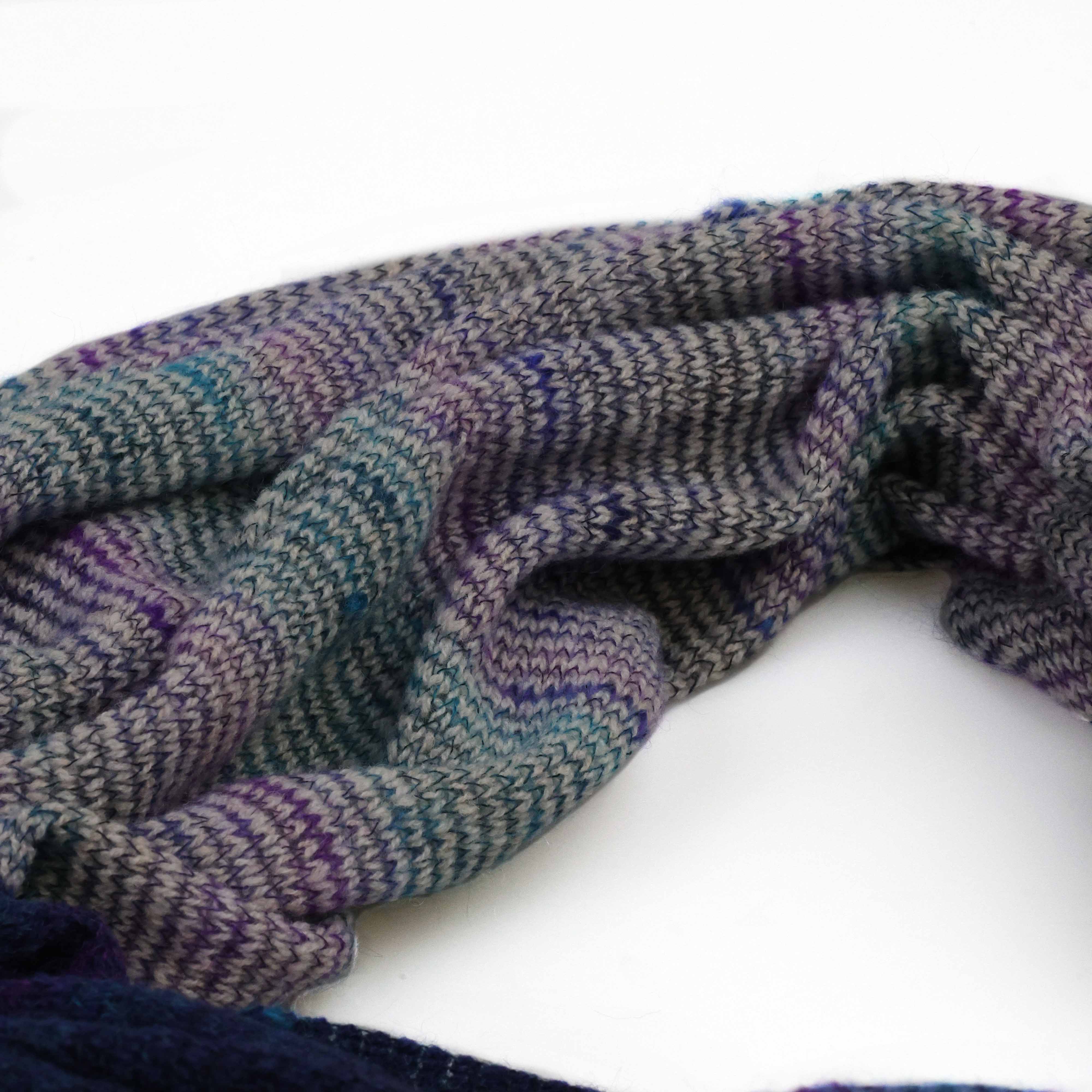 Eribé Treeline Wrap Stola Classic — Draufsicht, Farbstellung und Musterstruktur