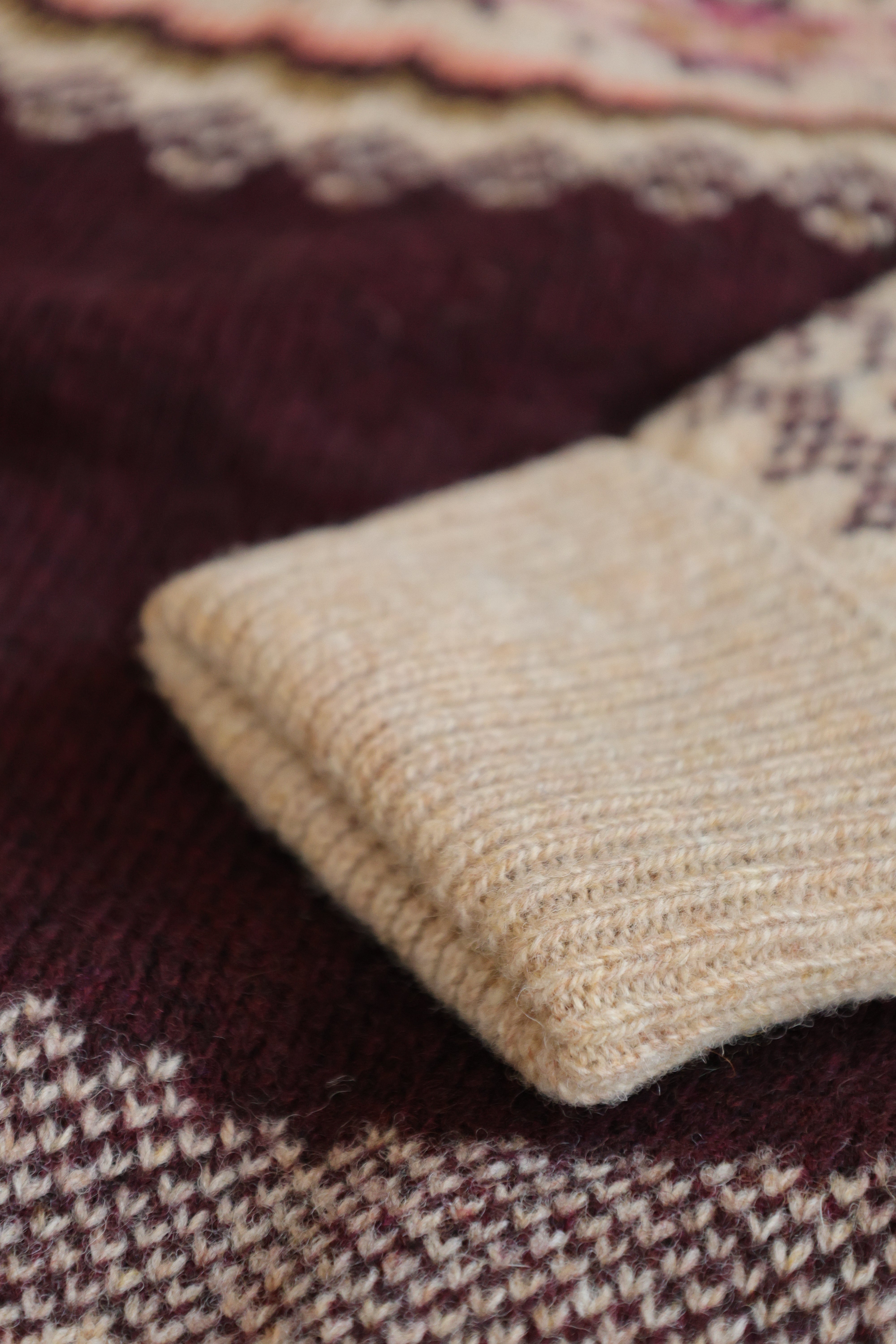 Fairisle Pullover Pullover mit Ärmelbündchen | Superweiche Lammwolle Dunkelviolett