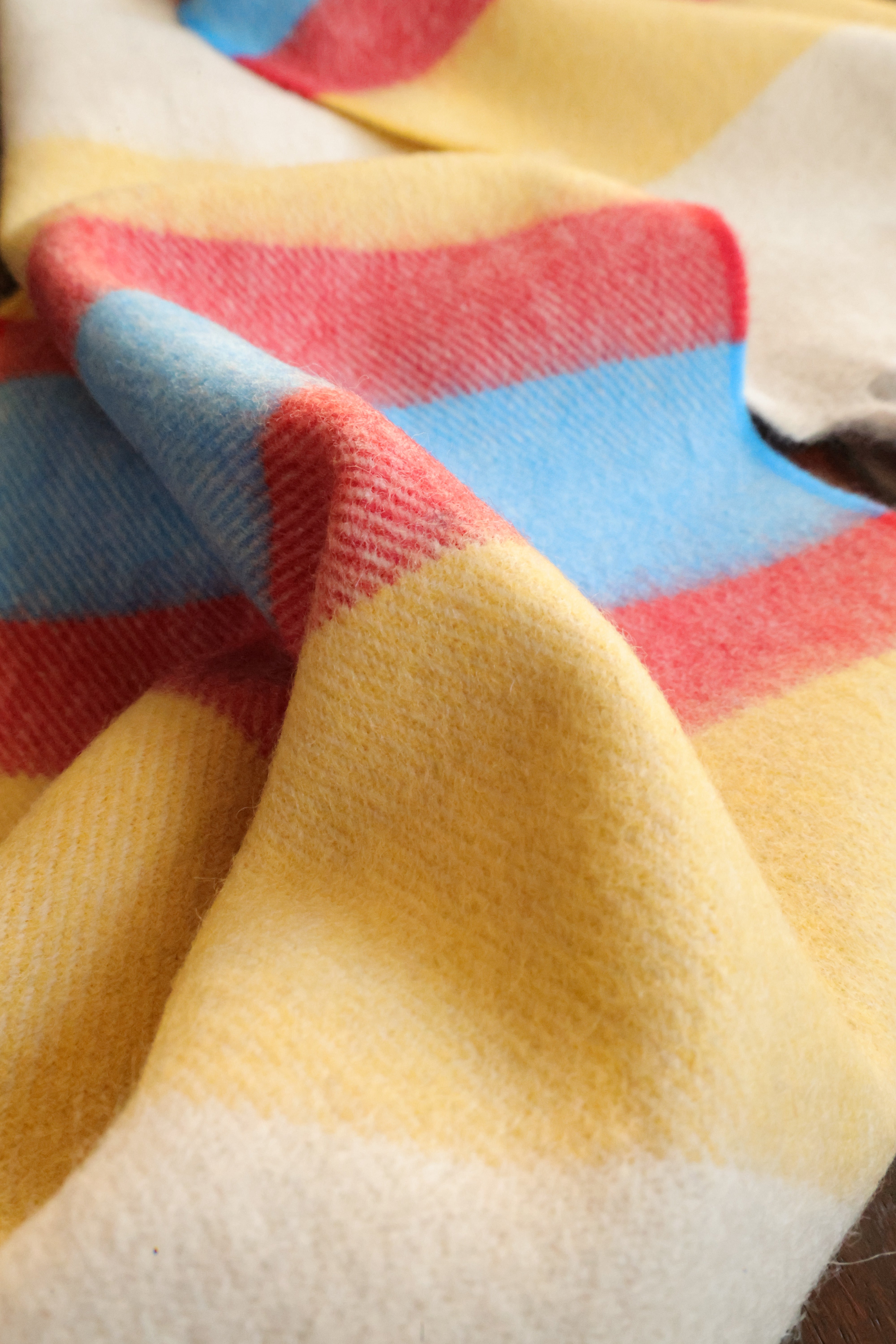 Cashmere Lambswool Scarf Cream Yellow Red