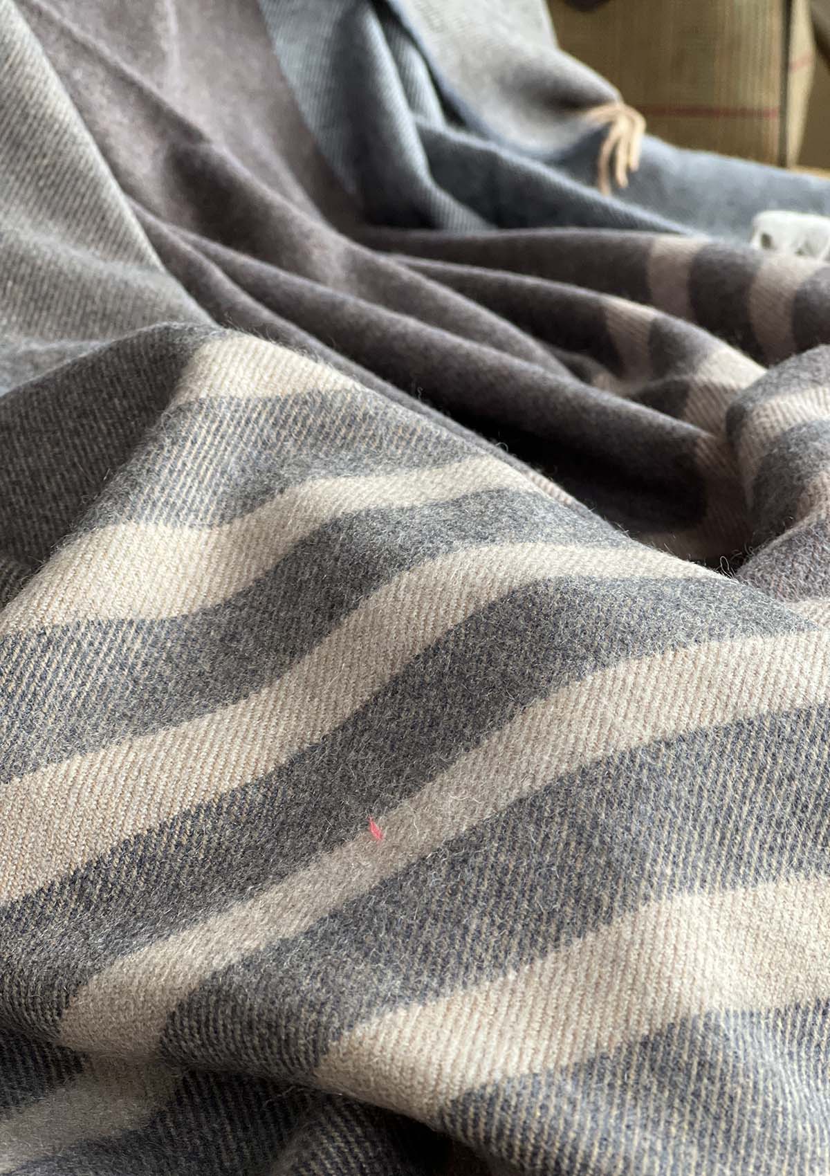 Cashmere Plaid Beige and Blue | 200 x 150 cm