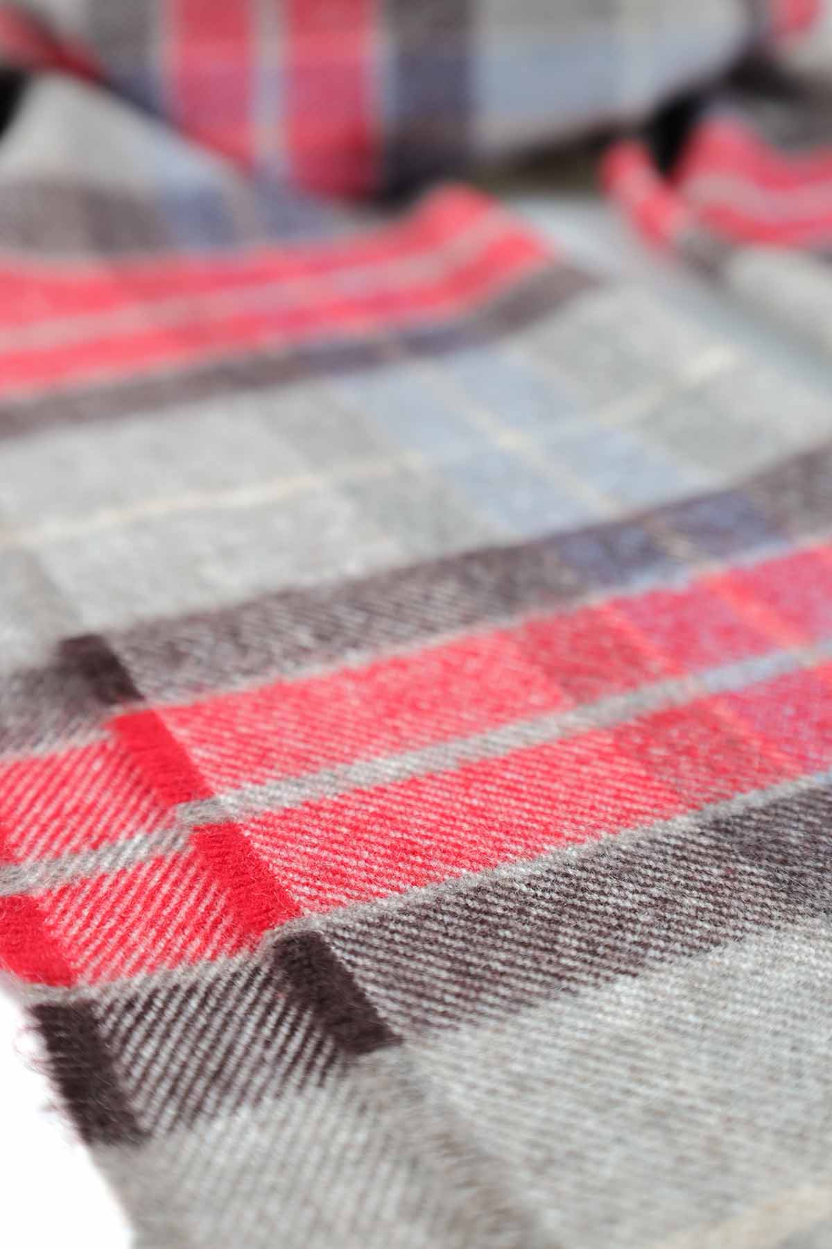 Kuuhi Kaschmirschal Cuillin Hills Brown Rot Tartan
