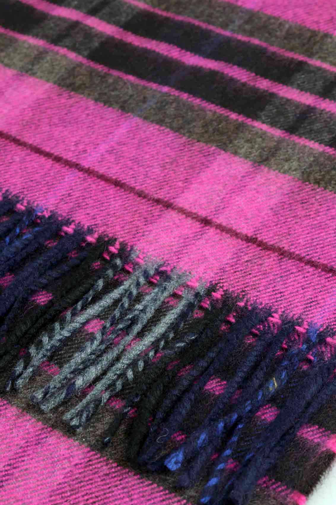 Kuuhi Kaschmirschal Portree Rosa Tartan