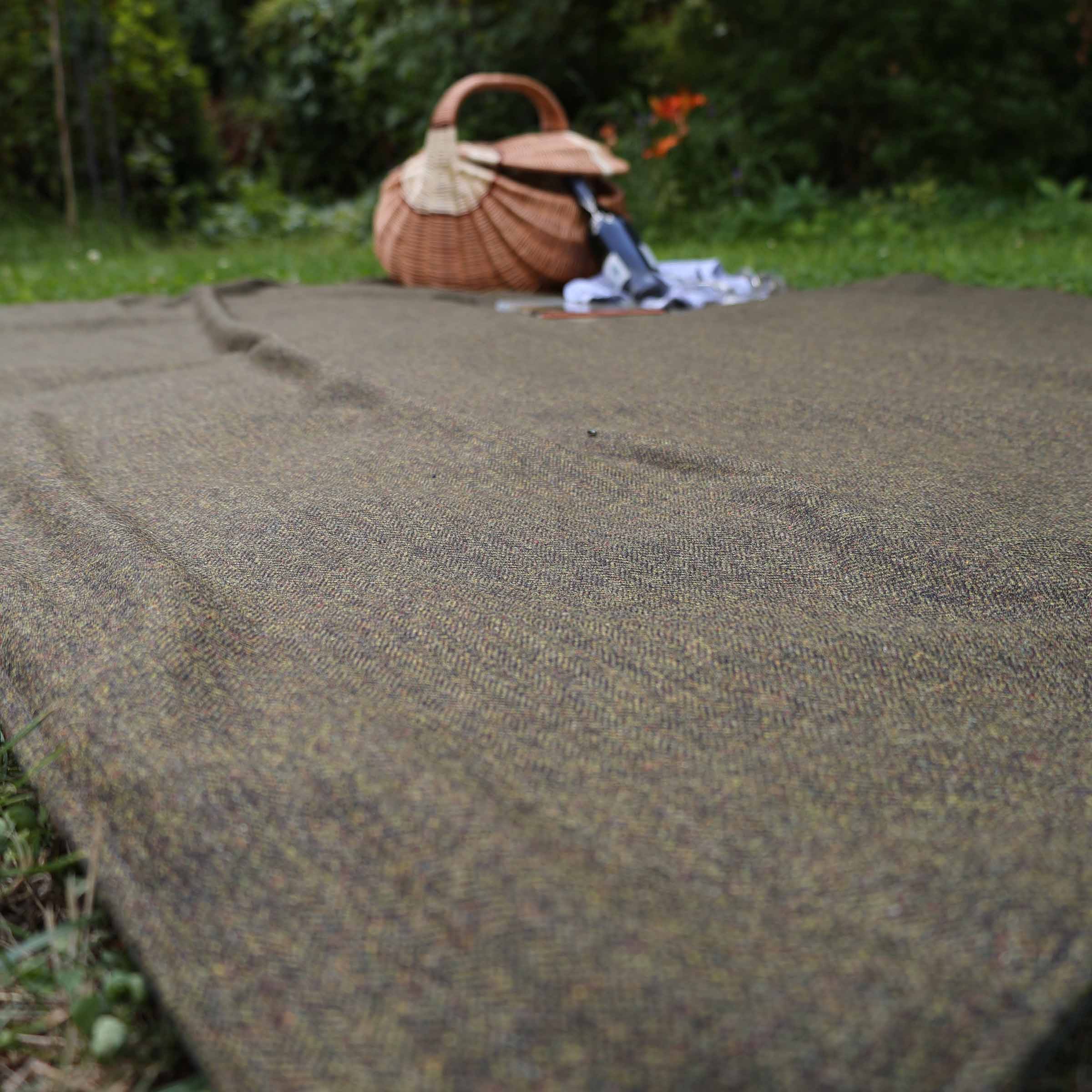 Kuuhi Familie Picknickdecke Beauly | Herringbone Tweed Moss Grün · Wasserdicht