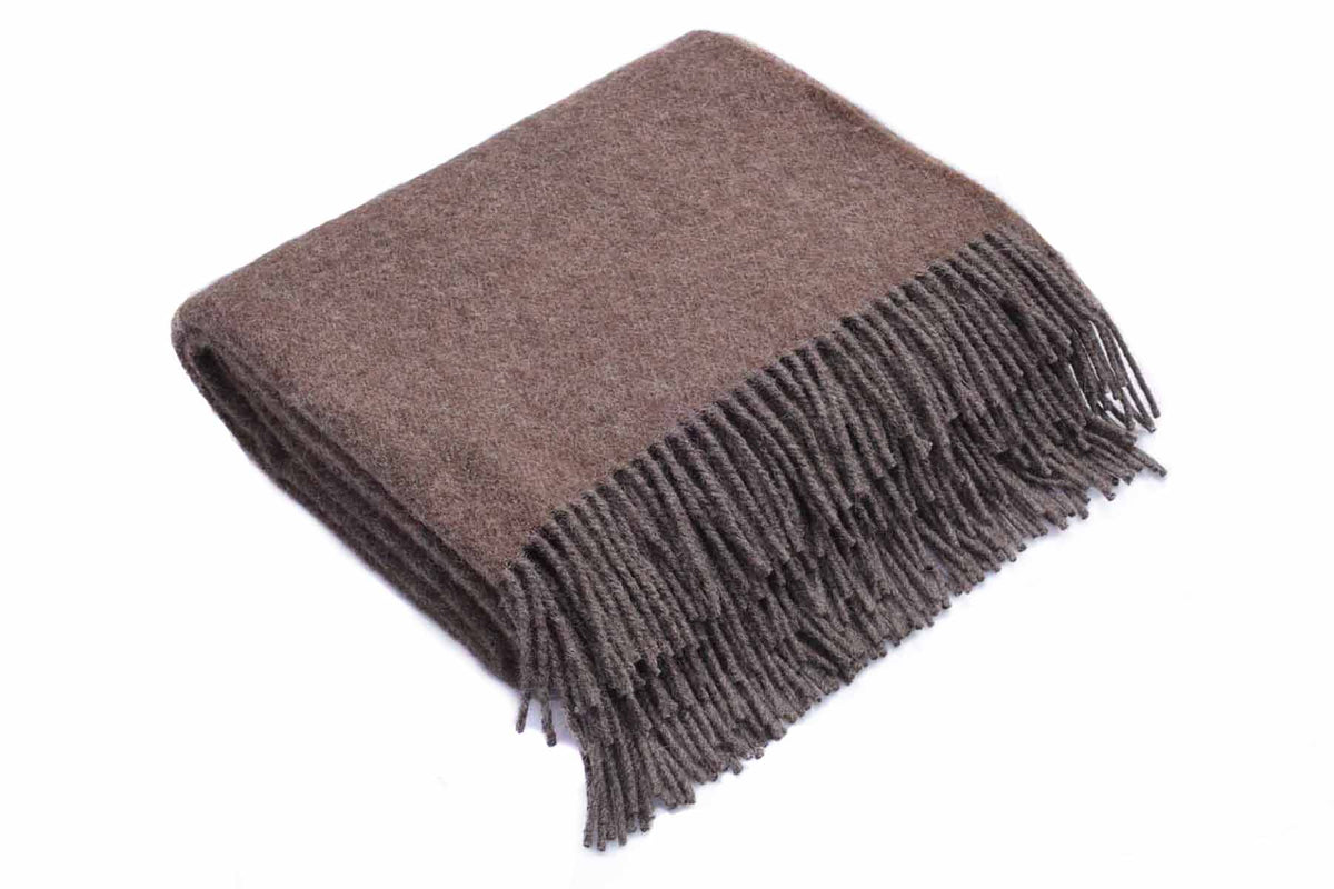 Shetland Kammgarn Wolldecke Moorbraun Worsted | Kuuhi Scotland