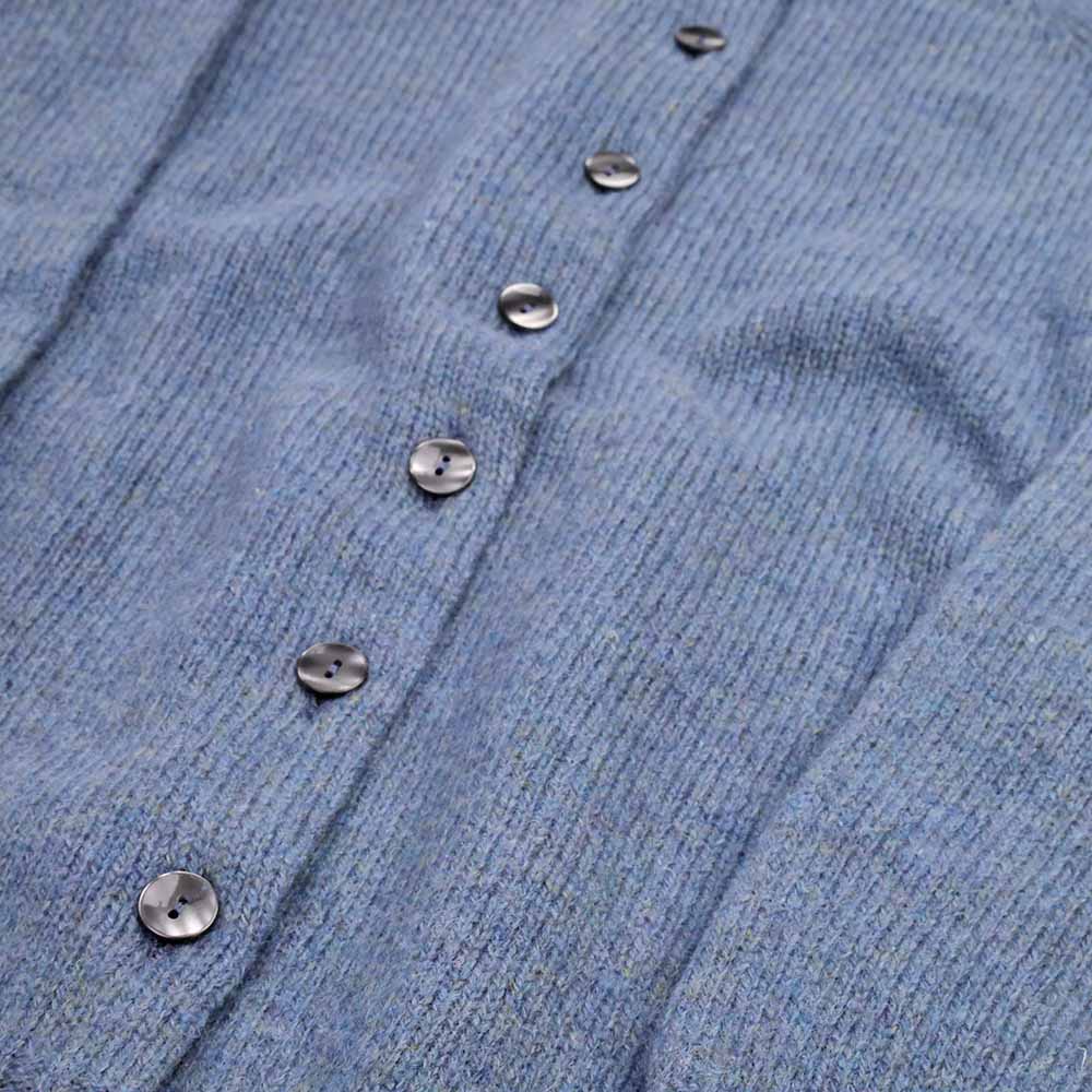 Cardigan pour femme bleu en laine vierge Harley of Scotland avec boutons