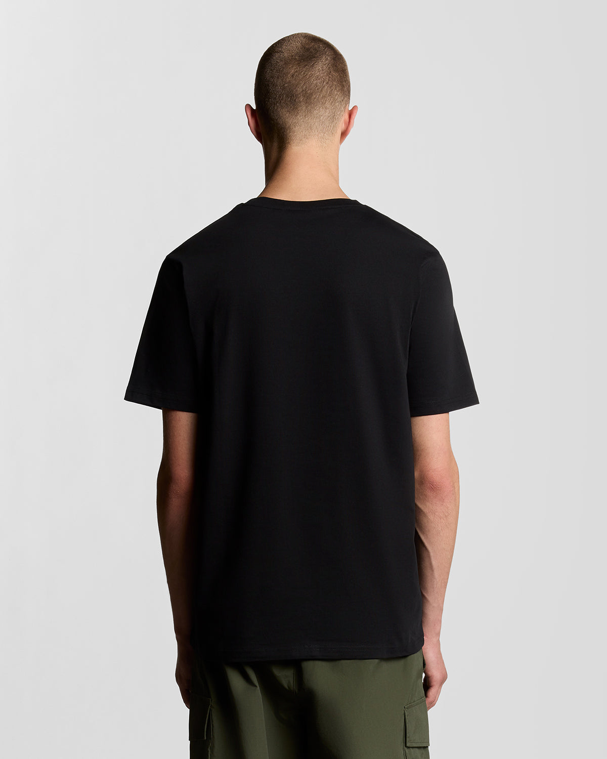 Lyle & Scott Herren T-Shirt Rundhals Jet Black — Passform und Schnitt im Detail