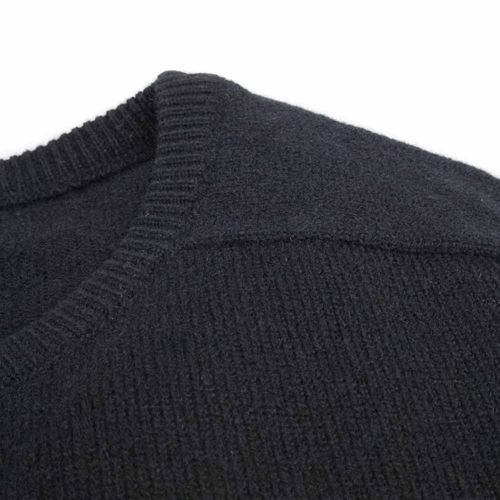 William Lockie Herren Geelong Lammwolle pullover in Schwarz Kragen