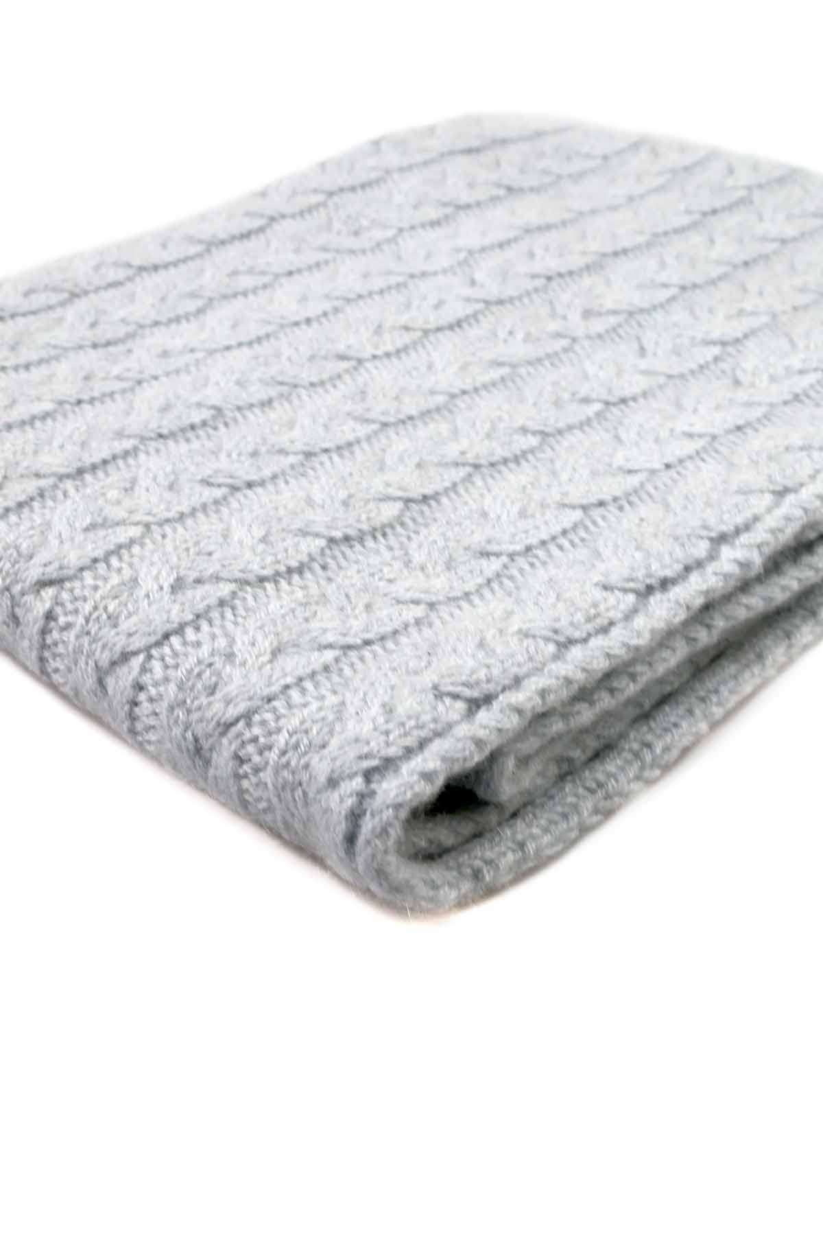 William Lockie Women's Cashmere Scarf, Cable Knit, Silver and Blue5