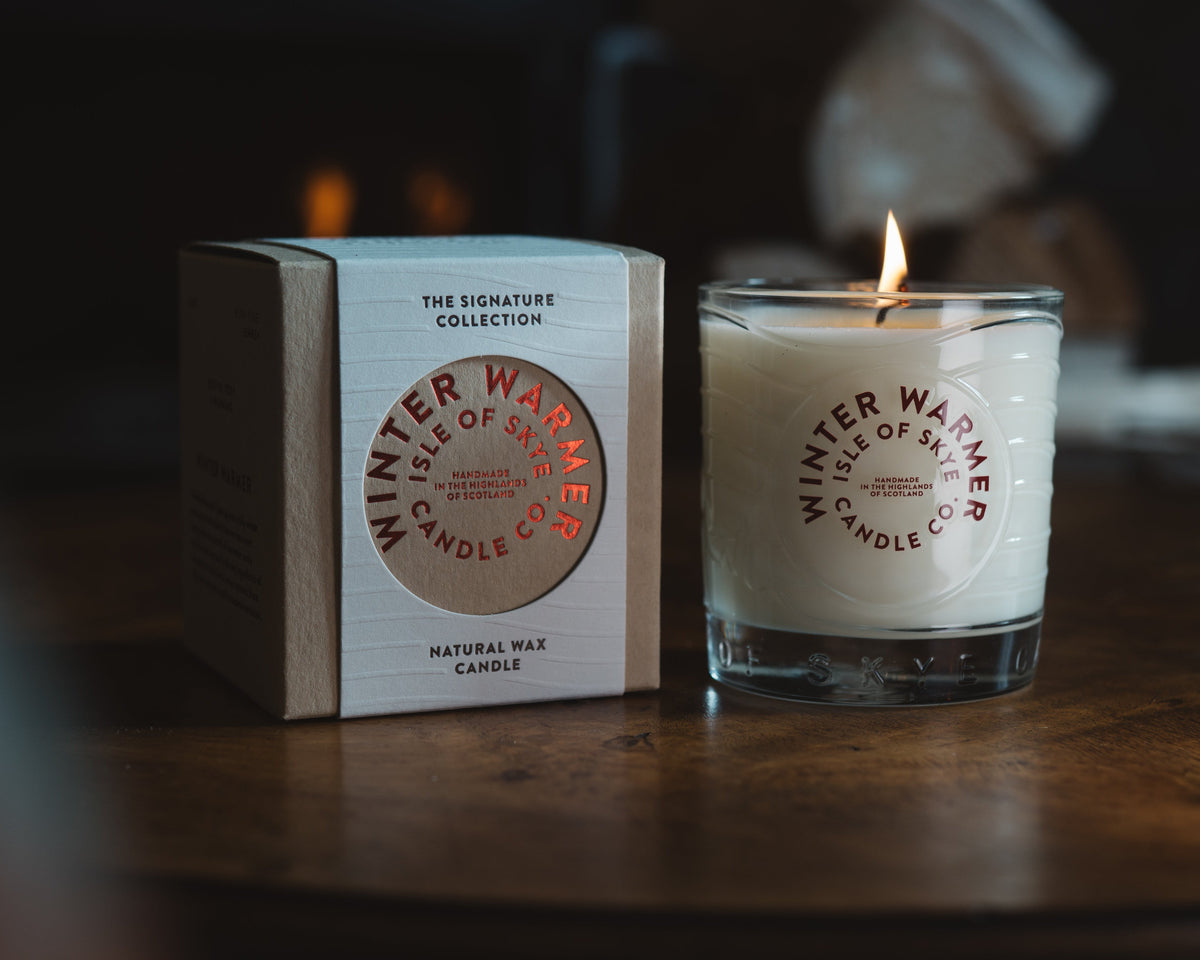 Isle of Skye Candles Winter Warmer Duftkerze im Insel Tumbler – Stimmungsbild