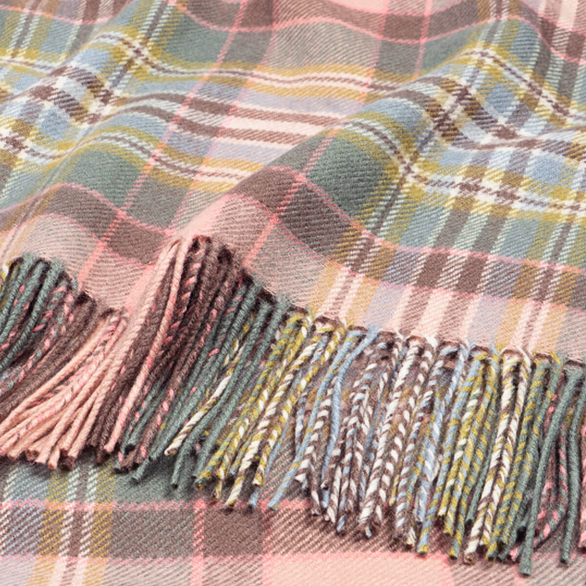 Lochcarron Wolldecke Dundee Rose Tartan – Detailaufnahme Webmuster