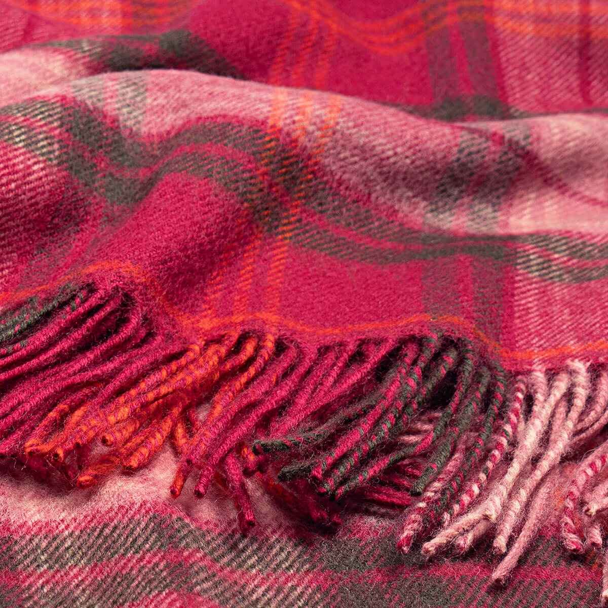 Lochcarron Wolldecke Hunting Rose Tartan – Detailaufnahme Webmuster