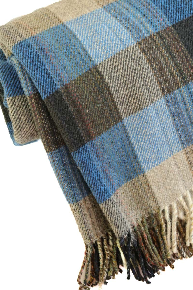 Coloured wool blankets aqua with fringes
