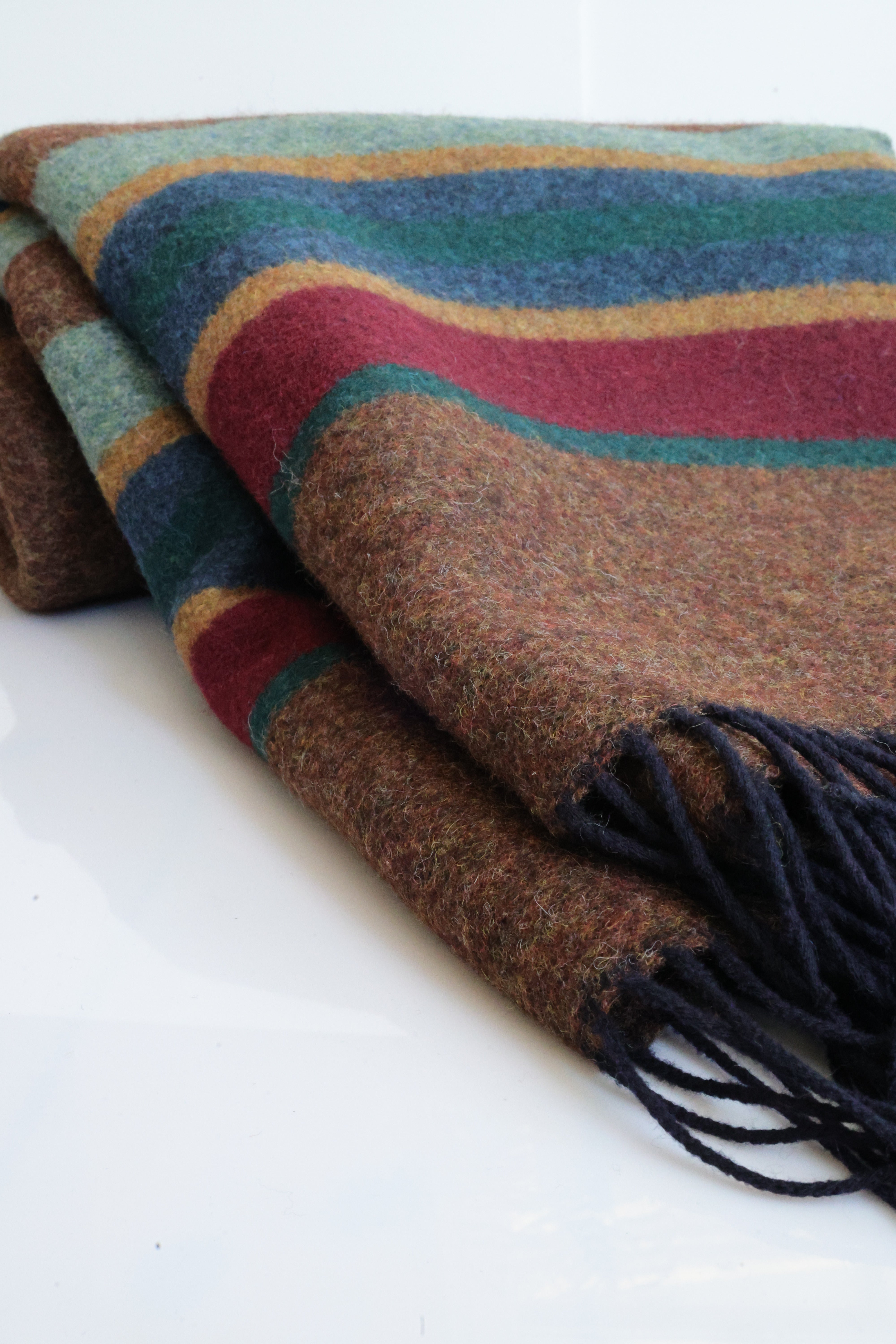 Wolldecken_Braun_Rot_Blau_Grün