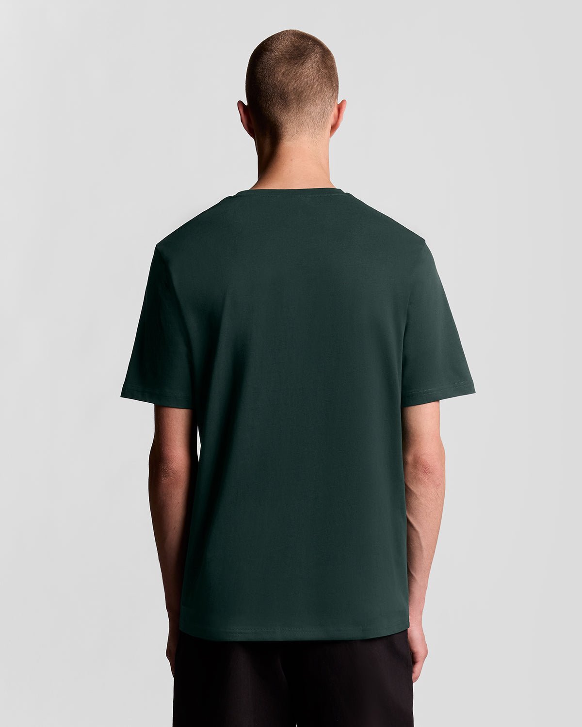 Lyle & Scott Herren T-Shirt Rundhals Dark Green — Passform und Schnitt