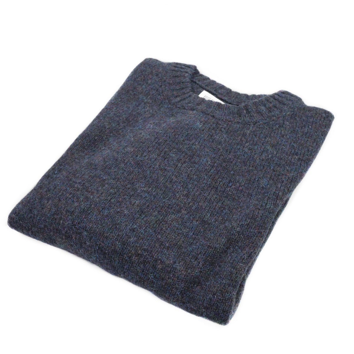 Eribé Herren Brora Pullover Black Grouse — gefaltet, dunkles Marine-Anthrazit mit farbigen Tweed-Nep-Flecken, Rundhals, 100% Supersoft Shetlandwolle, Made in Scotland