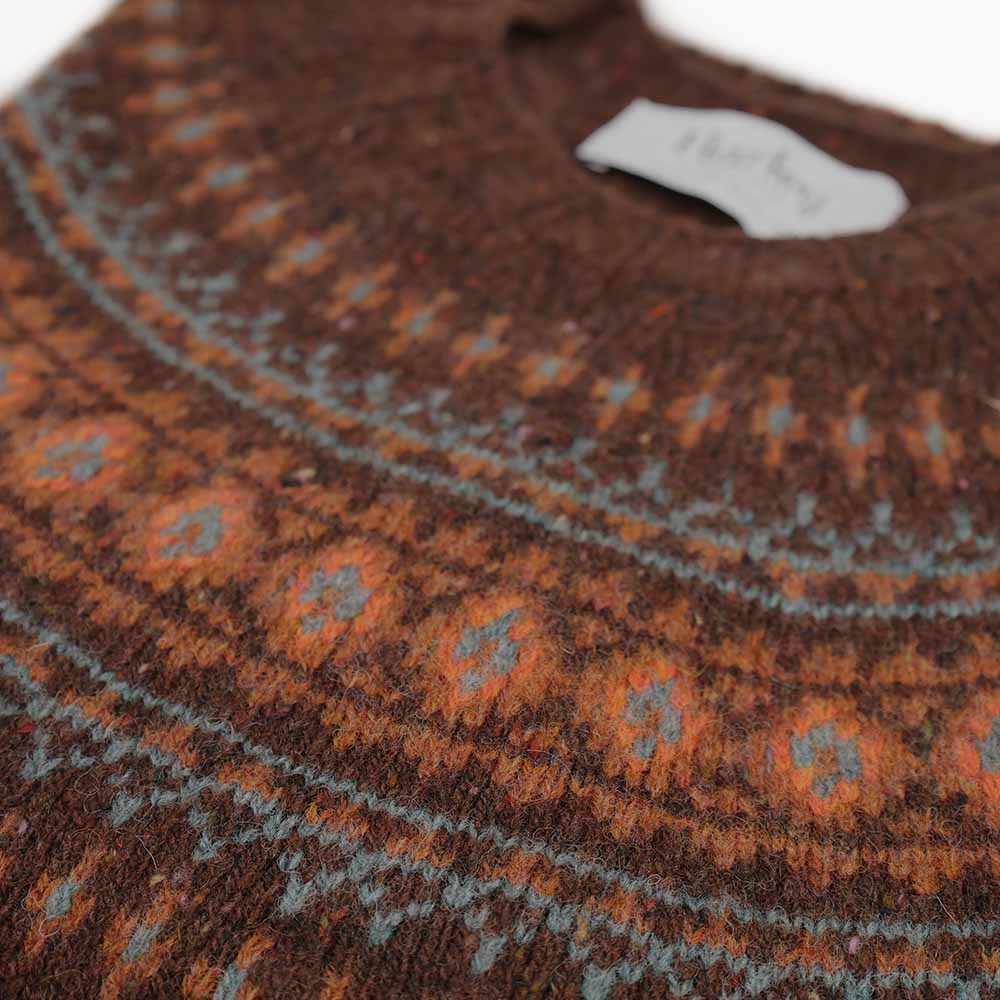 Harley_Damen_Pullover_Walnuss-schurwolle_nah