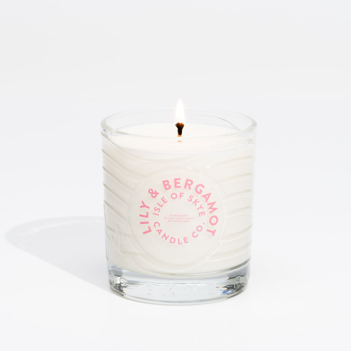 Isle of Skye Candles Lily & Bergamot Duftkerze im Insel Tumbler – Stimmungsbild