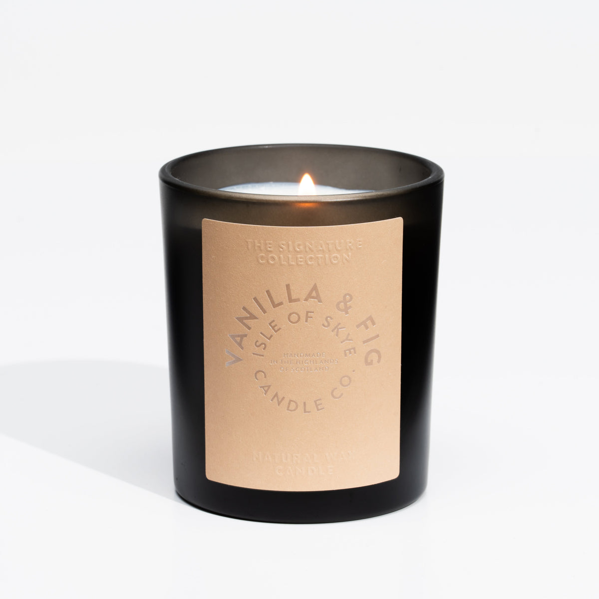 Isle of Skye Candles Vanilla & Fig Duftkerze im schwarzen Tumbler – Stimmungsbild