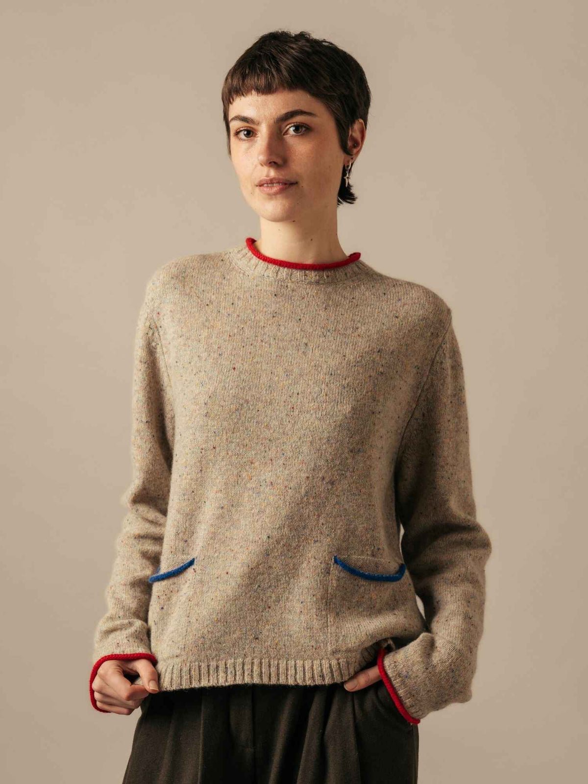 Eribé Damen Tweed Nep Pullover Sand — kastiger Schnitt, 100% Shetlandwolle, Made in Scotland