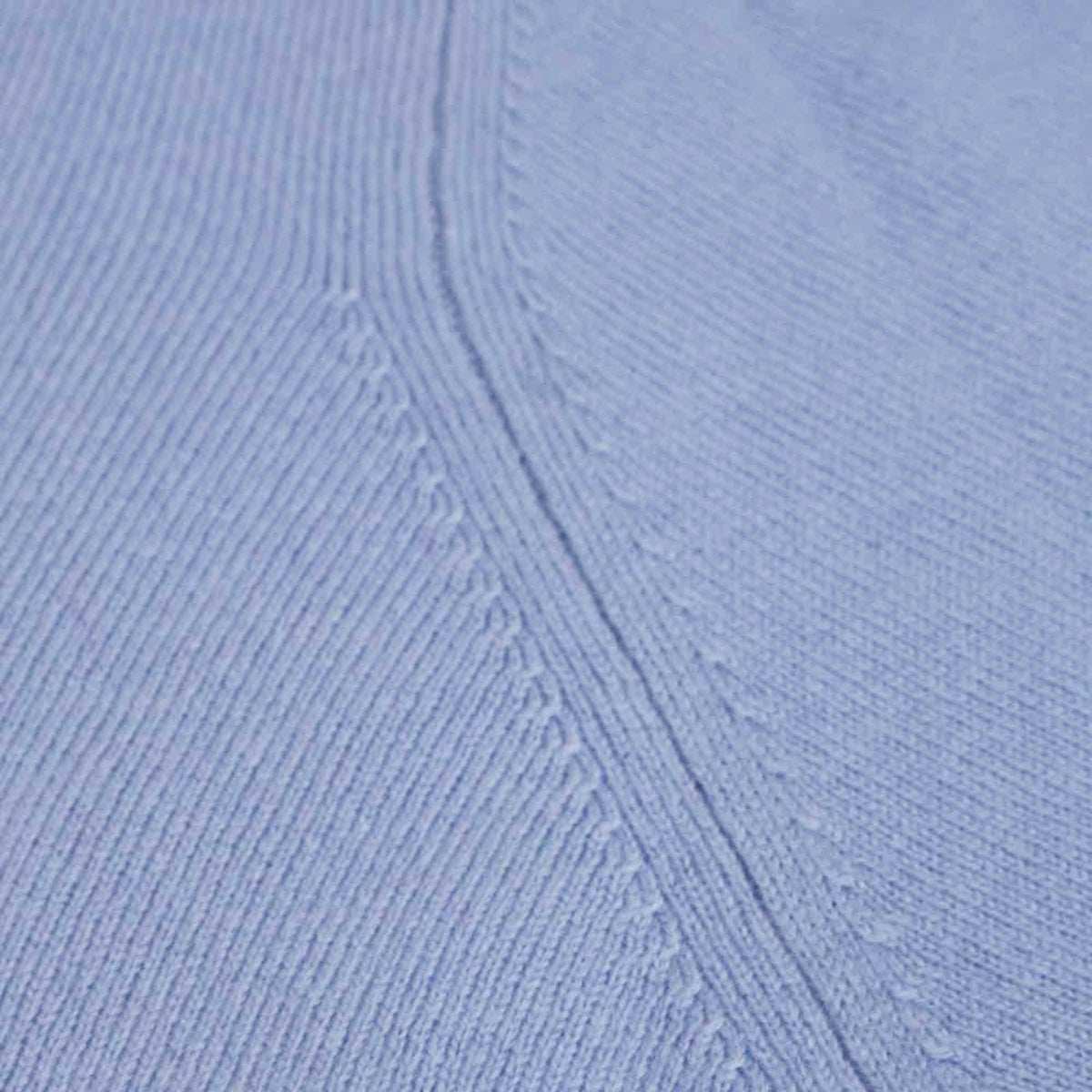 William Lockie Damen Kaschmir Kurzärmelig Pullover Blau — Nähte und voll geformte Schultern im Detail