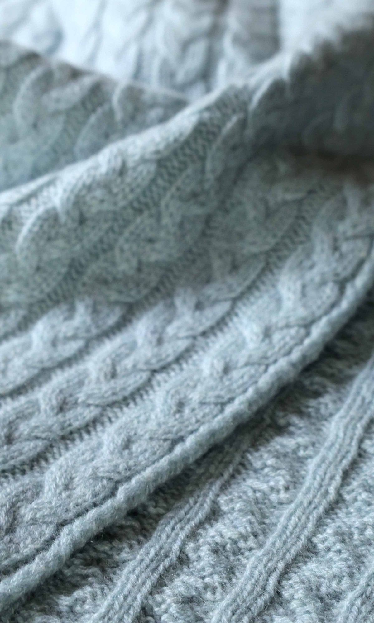 William Lockie Cashmere Scarf, Cable Knit, Silver and Blue — Close-up, Cable Knit Texture
