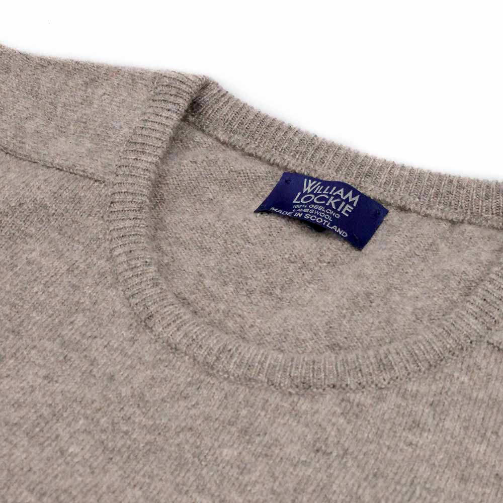 William Lockie Herren 2 Lagige Lammwolle Pullover Rundhals in Beige Kragen