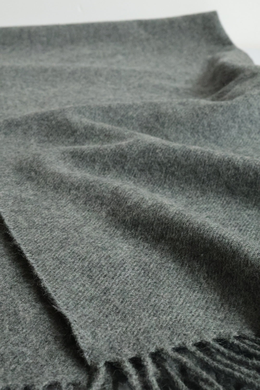 Poncho Lambswool Grey Solid