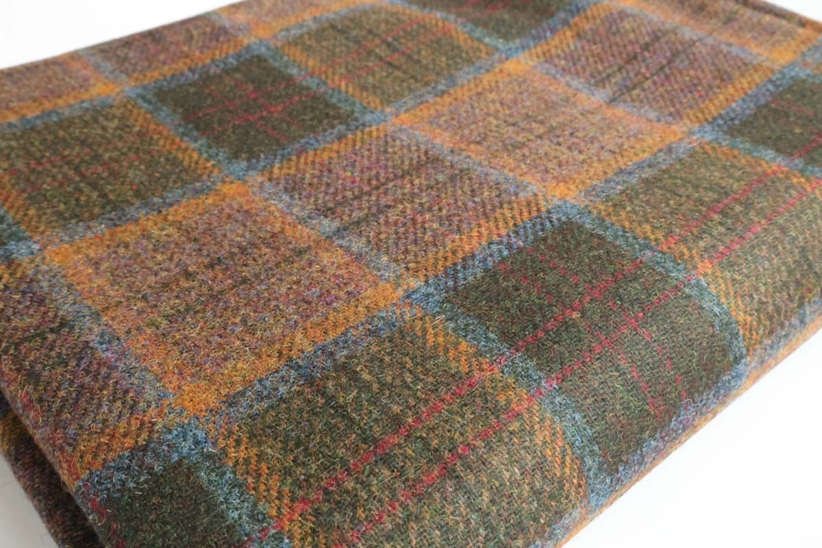 Family Tartan Picnic Blanket | Green Brown Check | 200 x 150 cm