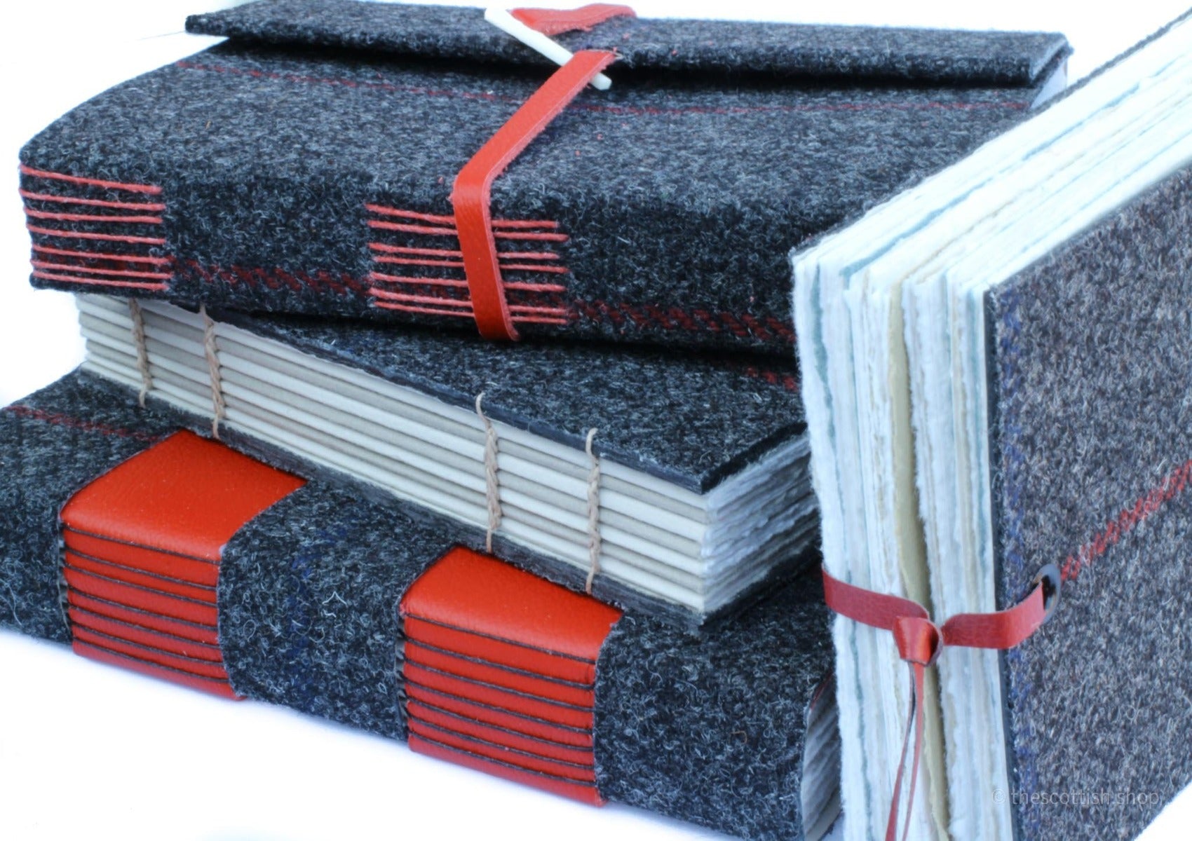Tweed-Notizbücher-Kollektion-Grau-Rot-Handgebunden